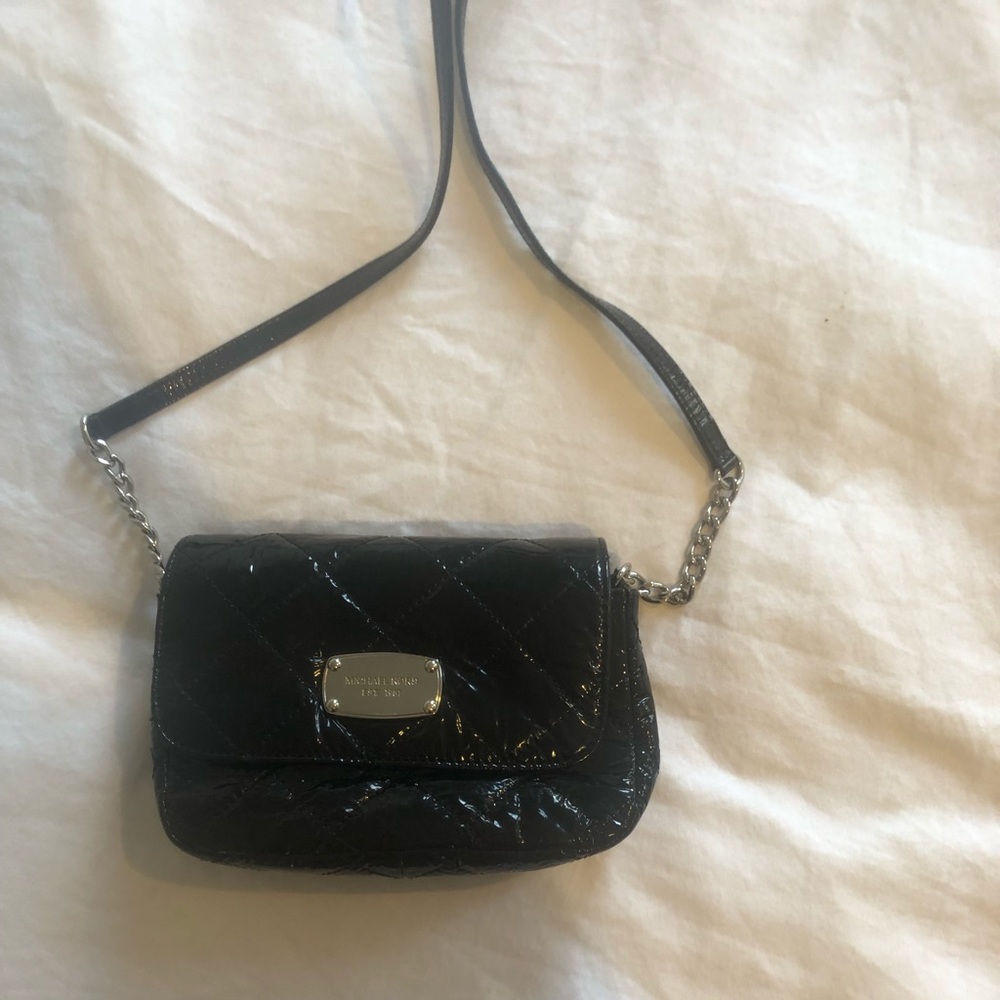 Michael kors cross body